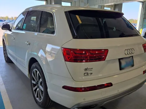 Photos of 2017 Audi Q7 3.0T Premium Plus for sale in Cedar Rapids, IA at Cassill Motors