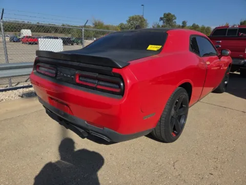 More photos of 2016 Dodge Challenger SXT at Cassill Motors, IA