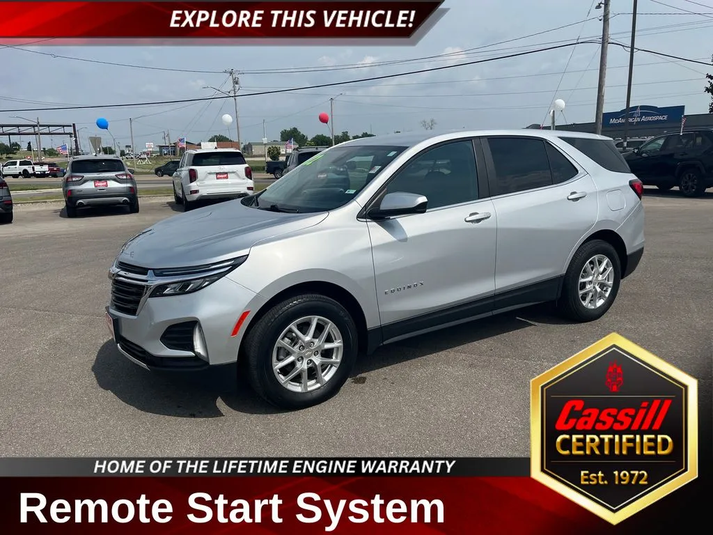 Silver 2022 Chevrolet Equinox LT for sale in Cedar Rapids, IA