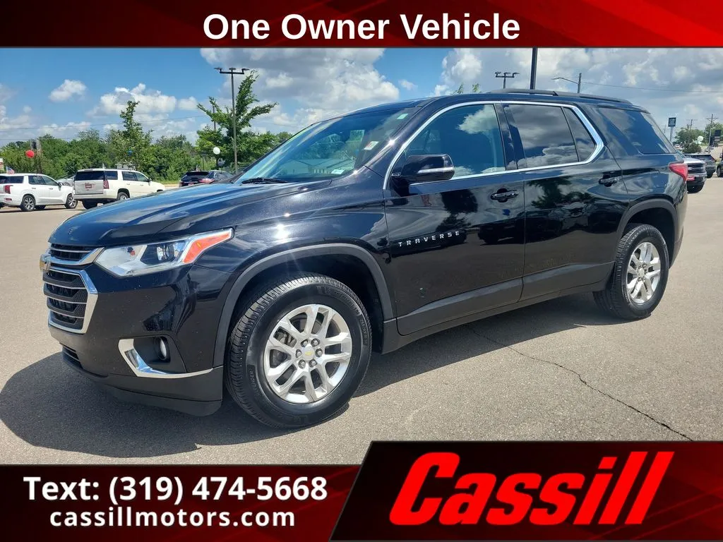 Black 2020 Chevrolet Traverse LT for sale in Cedar Rapids, IA