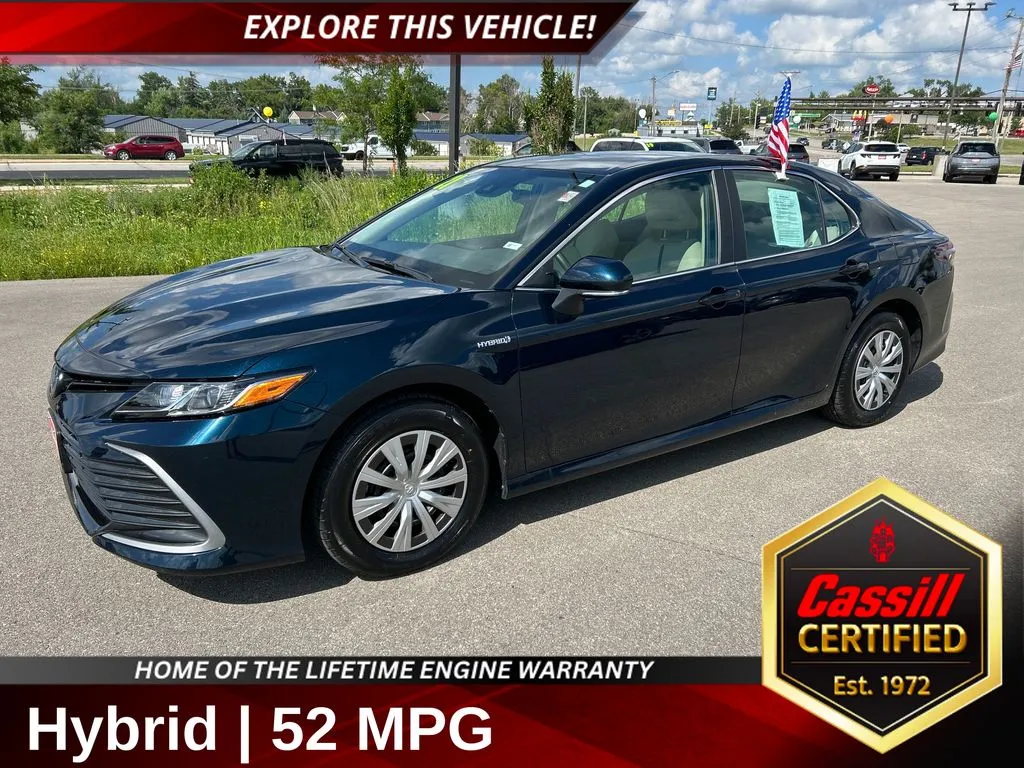 2021 Toyota Camry Hybrid LE for sale in Cedar Rapids, IA