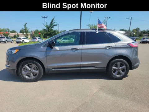 Photos of 2022 Ford Edge SEL for sale in Cedar Rapids, IA at Cassill Motors