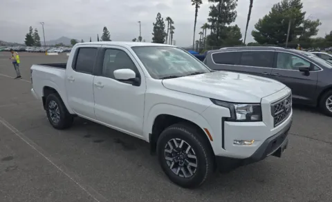 Photos of 2022 Nissan Frontier SV for sale in Cedar Rapids, IA at Cassill Motors