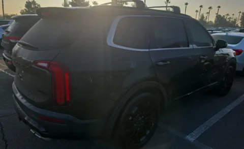 More photos of 2021 Kia Telluride SX at Cassill Motors, IA