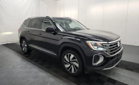 More photos of 2024 Volkswagen Atlas 2.0T SEL at Cassill Motors, IA