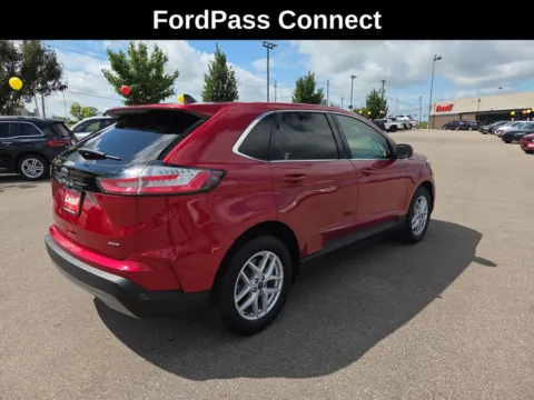 More photos of 2021 Ford Edge SEL at Cassill Motors, IA