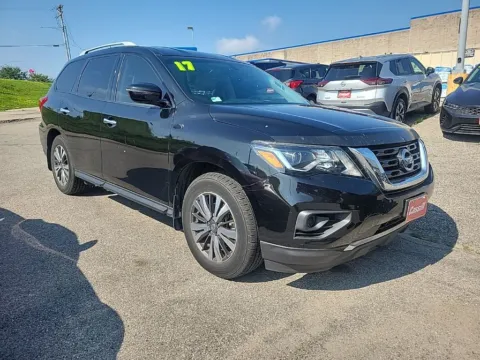 Photos of 2017 Nissan Pathfinder S for sale in Cedar Rapids, IA at Cassill Motors
