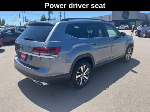 More photos of 2022 Volkswagen Atlas 2.0T SE at Cassill Motors, IA