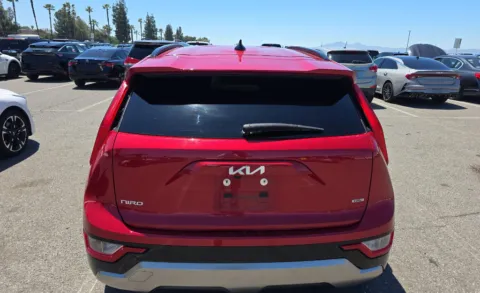 More photos of 2023 Kia Niro EX Touring at Cassill Motors, IA