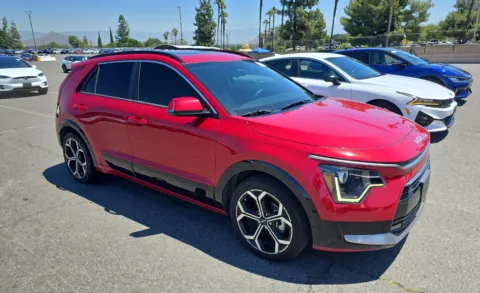 More photos of 2023 Kia Niro EX Touring at Cassill Motors, IA