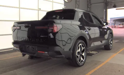 More photos of 2023 Hyundai Santa Cruz Limited at Cassill Motors, IA