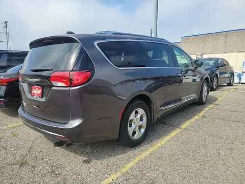 More photos of 2017 Chrysler Pacifica Touring L Plus at Cassill Motors, IA