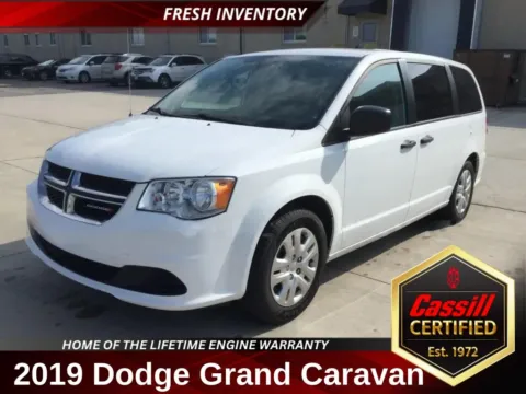White 2019 Dodge Grand Caravan SE for sale in Cedar Rapids, IA