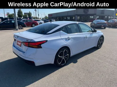 More photos of 2023 Nissan Altima 2.5 SR at Cassill Motors, IA