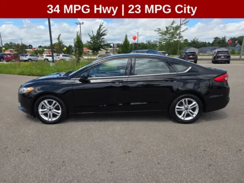 Photos of 2018 Ford Fusion SE for sale in Cedar Rapids, IA at Cassill Motors