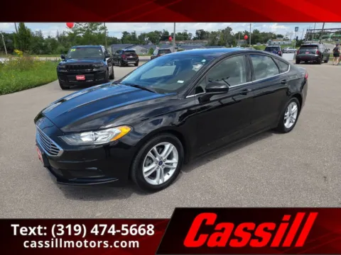 Black 2018 Ford Fusion SE for sale in Cedar Rapids, IA