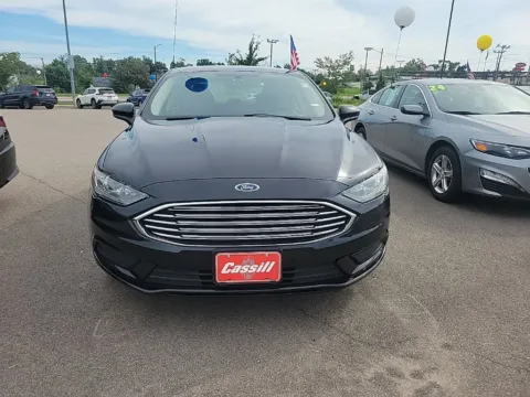 Photos of 2018 Ford Fusion SE for sale in Cedar Rapids, IA at Cassill Motors