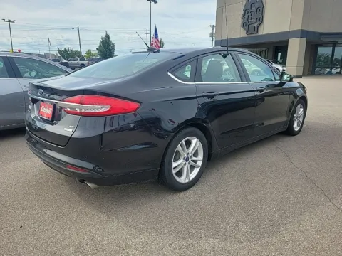 More photos of 2018 Ford Fusion SE at Cassill Motors, IA