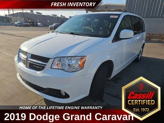 White 2019 Dodge Grand Caravan SXT for sale in Cedar Rapids, IA
