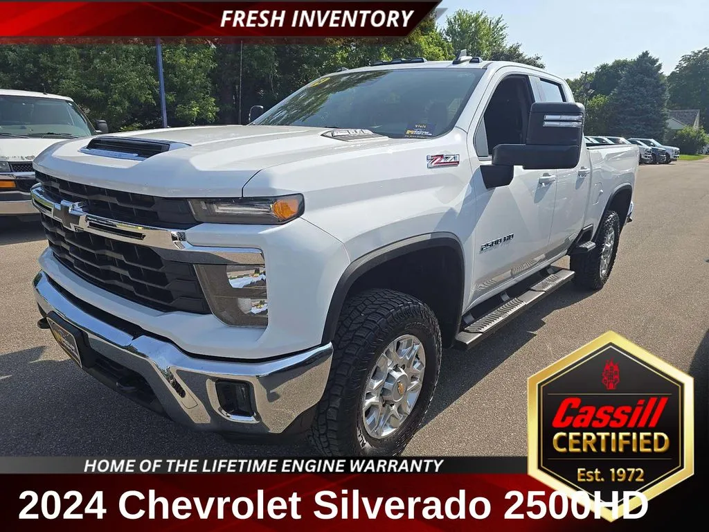 White 2024 Chevrolet Silverado 2500HD LT for sale in Cedar Rapids, IA
