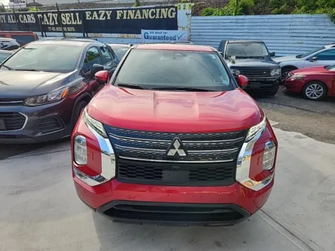 Photos of 2023 Mitsubishi Outlander SE for sale in Cedar Rapids, IA at Cassill Motors