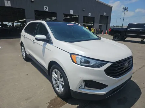 More photos of 2019 Ford Edge SEL at Cassill Motors, IA