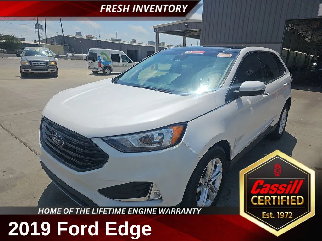 White 2019 Ford Edge SEL for sale in Cedar Rapids, IA