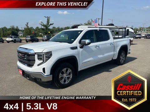 White 2025 GMC Sierra 1500 SLT for sale in Cedar Rapids, IA