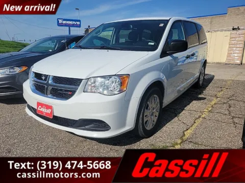 White 2019 Dodge Grand Caravan SE for sale in Cedar Rapids, IA