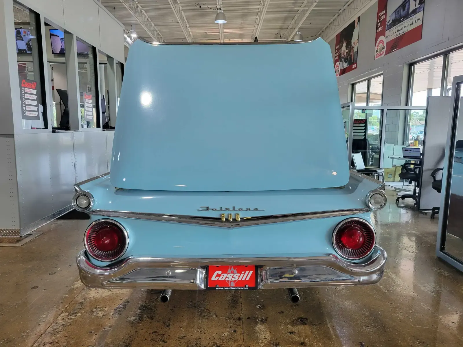 Ford Fairlane 500 photo 24
