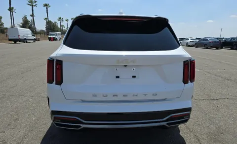 More photos of 2022 Kia Sorento S at Cassill Motors, IA