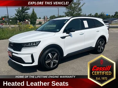 White 2022 Kia Sorento S for sale in Cedar Rapids, IA