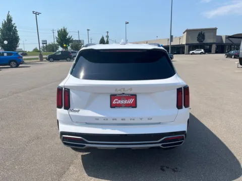 More photos of 2022 Kia Sorento S at Cassill Motors, IA