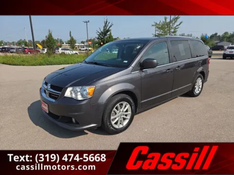 Gray 2019 Dodge Grand Caravan SXT for sale in Cedar Rapids, IA