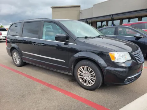 Photos of 2015 Chrysler Town & Country Touring-L for sale in Cedar Rapids, IA at Cassill Motors