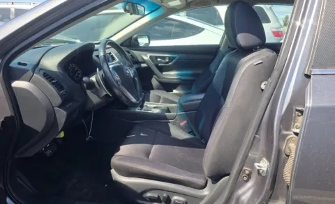 More photos of 2017 Nissan Altima 2.5 SR at Cassill Motors, IA