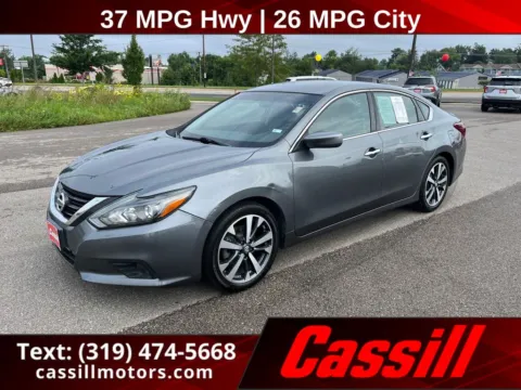 Gray 2017 Nissan Altima 2.5 SR for sale in Cedar Rapids, IA