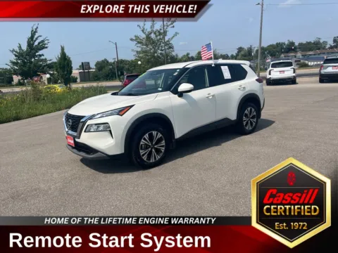 White 2023 Nissan Rogue SV for sale in Cedar Rapids, IA