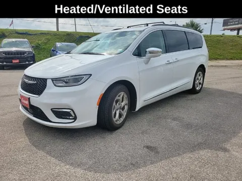 Photos of 2022 Chrysler Pacifica Limited for sale in Cedar Rapids, IA at Cassill Motors