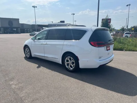 More photos of 2022 Chrysler Pacifica Limited at Cassill Motors, IA