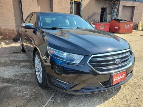 More photos of 2017 Ford Taurus Limited at Cassill Motors, IA