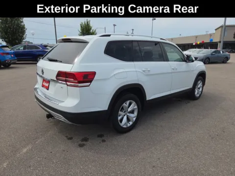 More photos of 2019 Volkswagen Atlas 3.6L V6 SE at Cassill Motors, IA