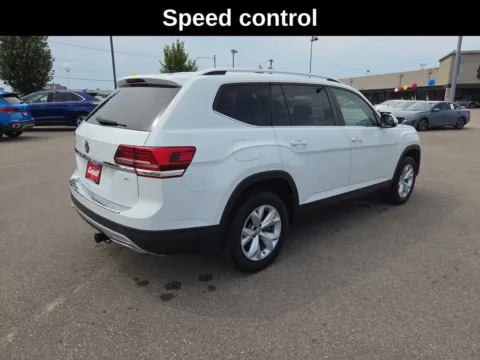 More photos of 2019 Volkswagen Atlas 3.6L V6 SE at Cassill Motors, IA