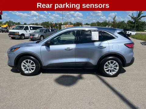Photos of 2022 Ford Escape SE for sale in Cedar Rapids, IA at Cassill Motors