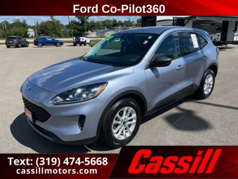Silver 2022 Ford Escape SE for sale in Cedar Rapids, IA