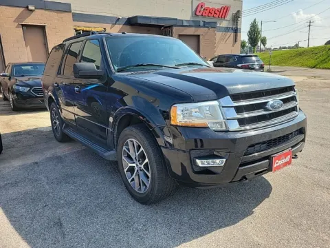 More photos of 2016 Ford Expedition XLT at Cassill Motors, IA
