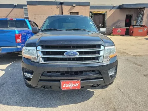 Photos of 2016 Ford Expedition XLT for sale in Cedar Rapids, IA at Cassill Motors