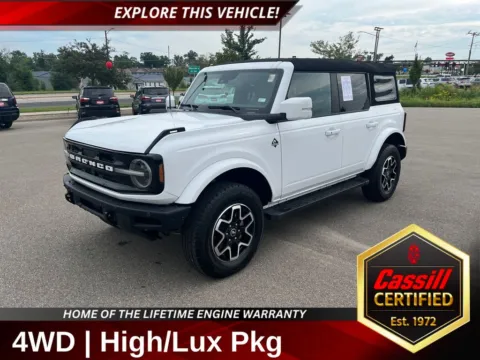 White 2024 Ford Bronco Outer Banks for sale in Cedar Rapids, IA