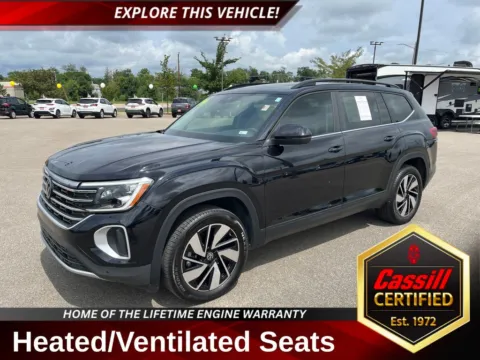 Black 2024 Volkswagen Atlas 2.0T SE w/Technology for sale in Cedar Rapids, IA