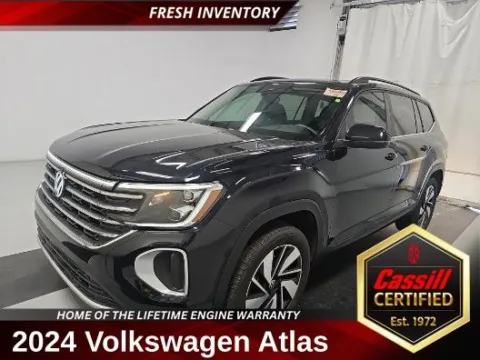 Black 2024 Volkswagen Atlas 2.0T SE w/Technology for sale in Cedar Rapids, IA